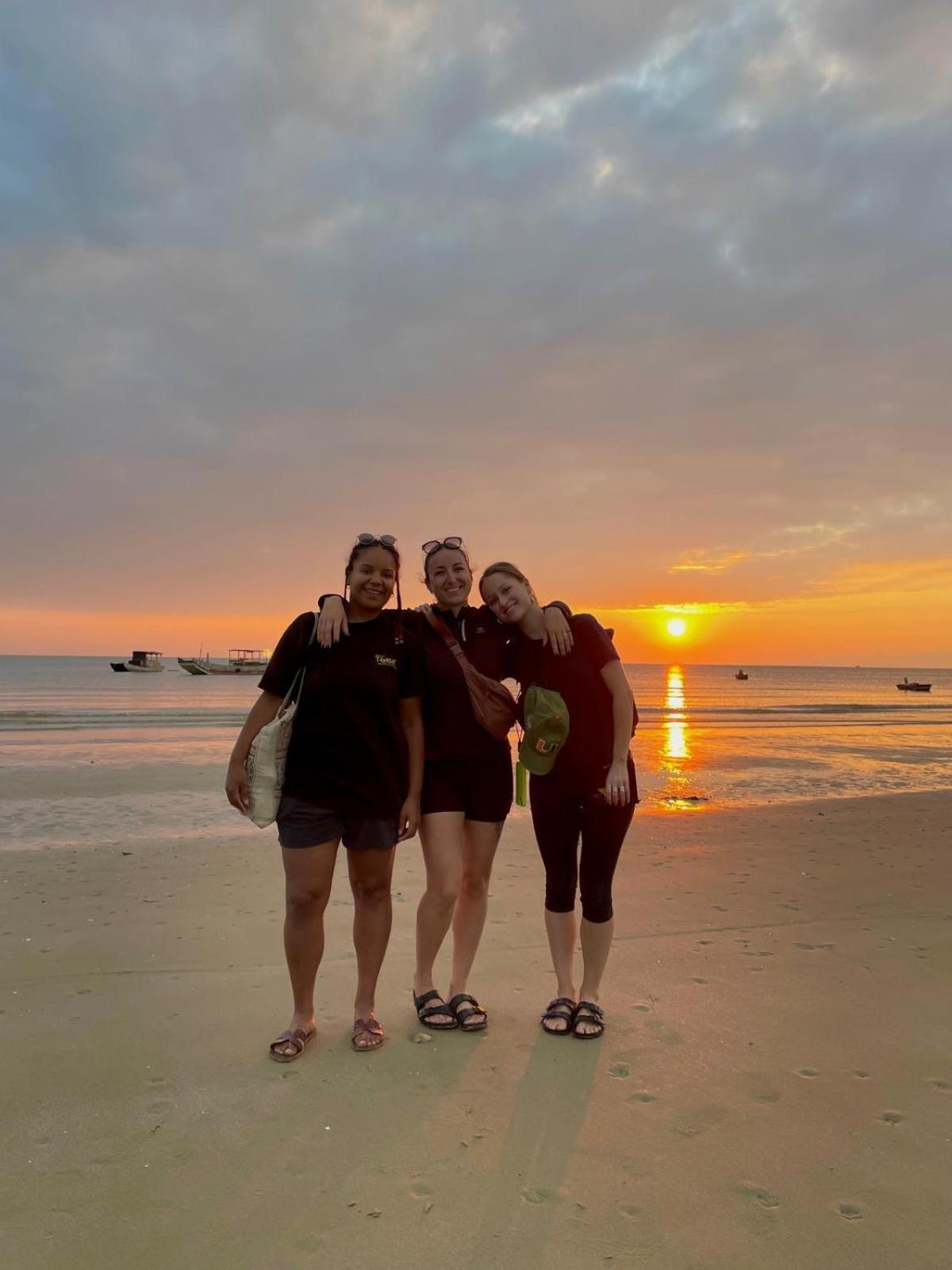 Coto Center Homestay Dao Co To Luaran gambar